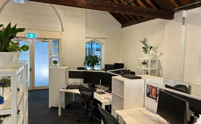 Creative CBD space perfect for team startups Creative CBD space perfect for team startups