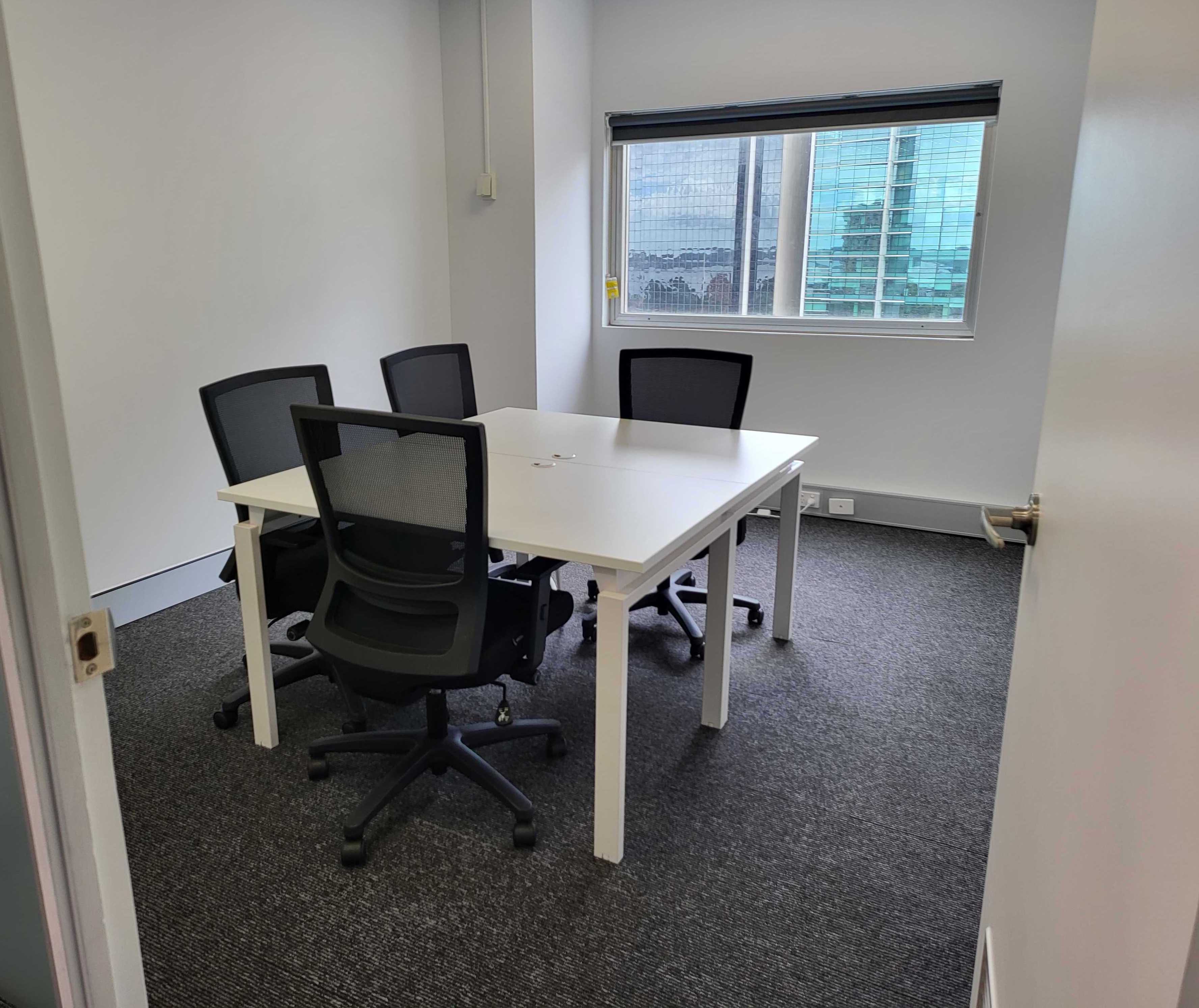 44% OFF! 1-4 pax Private Meeting room 44% OFF! 1-4 pax Private Meeting room