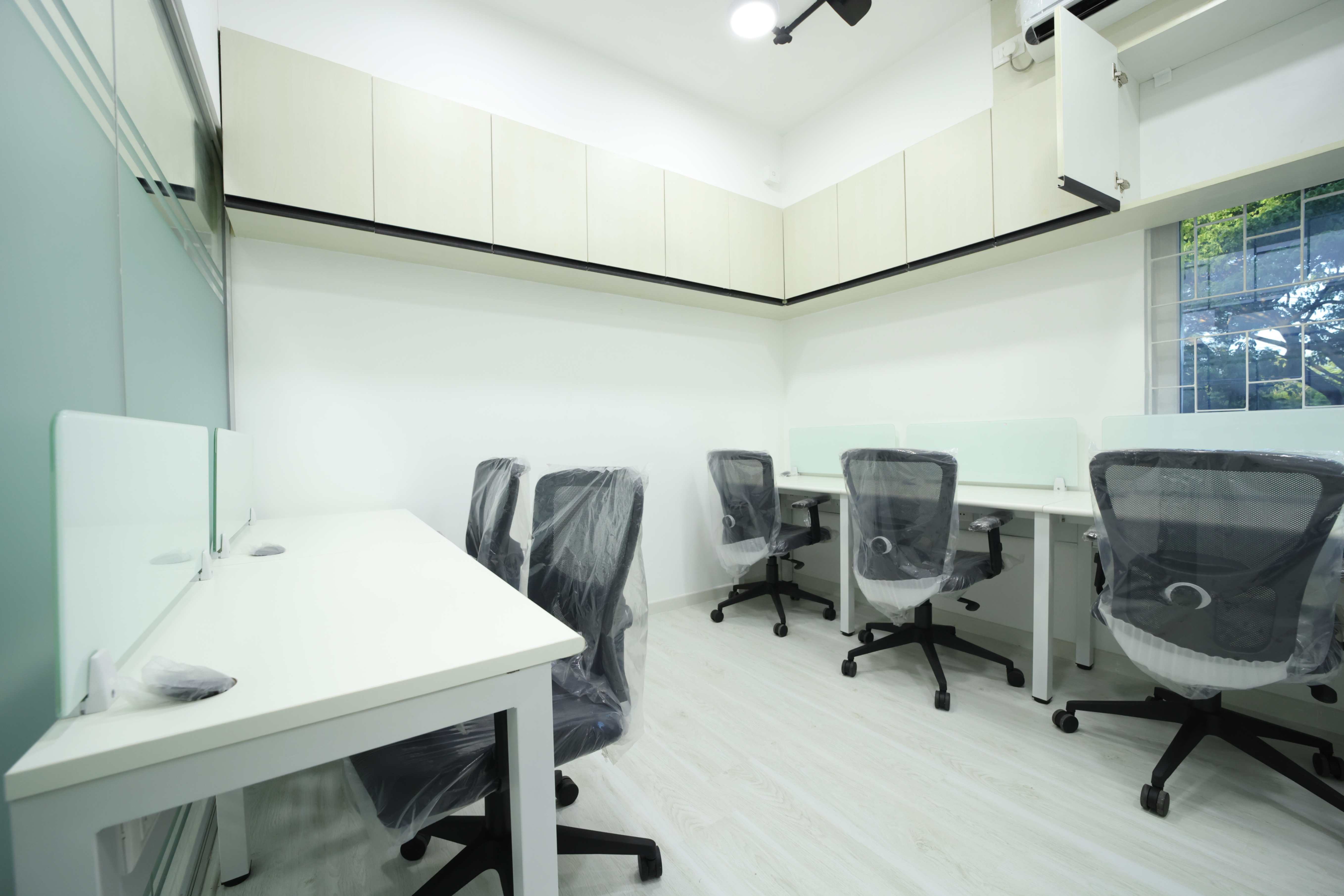 6 Seater Private Cabin