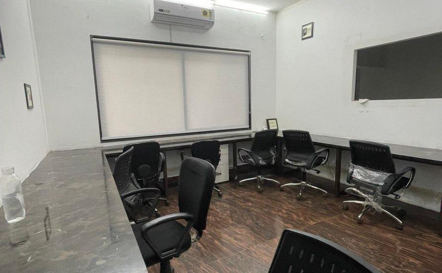 8 Seater Private Cabin - Serviced Office For Rent in Raipur 8 Seater Private Cabin - Serviced Office For Rent in Raipur