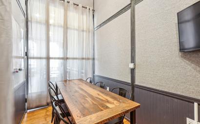 Soho Conference Room (6 People) Soho Conference Room (6 People)