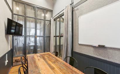 Soho Conference Room (6 People) Soho Conference Room (6 People)