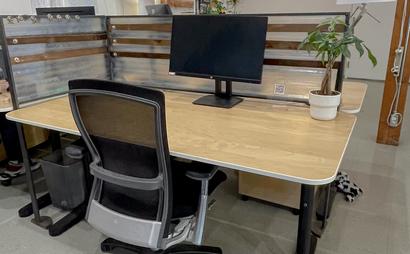 Full Time Desk Full Time Desk