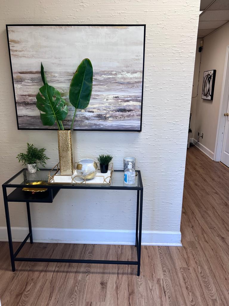 Beauty Suites Available - $187 per week