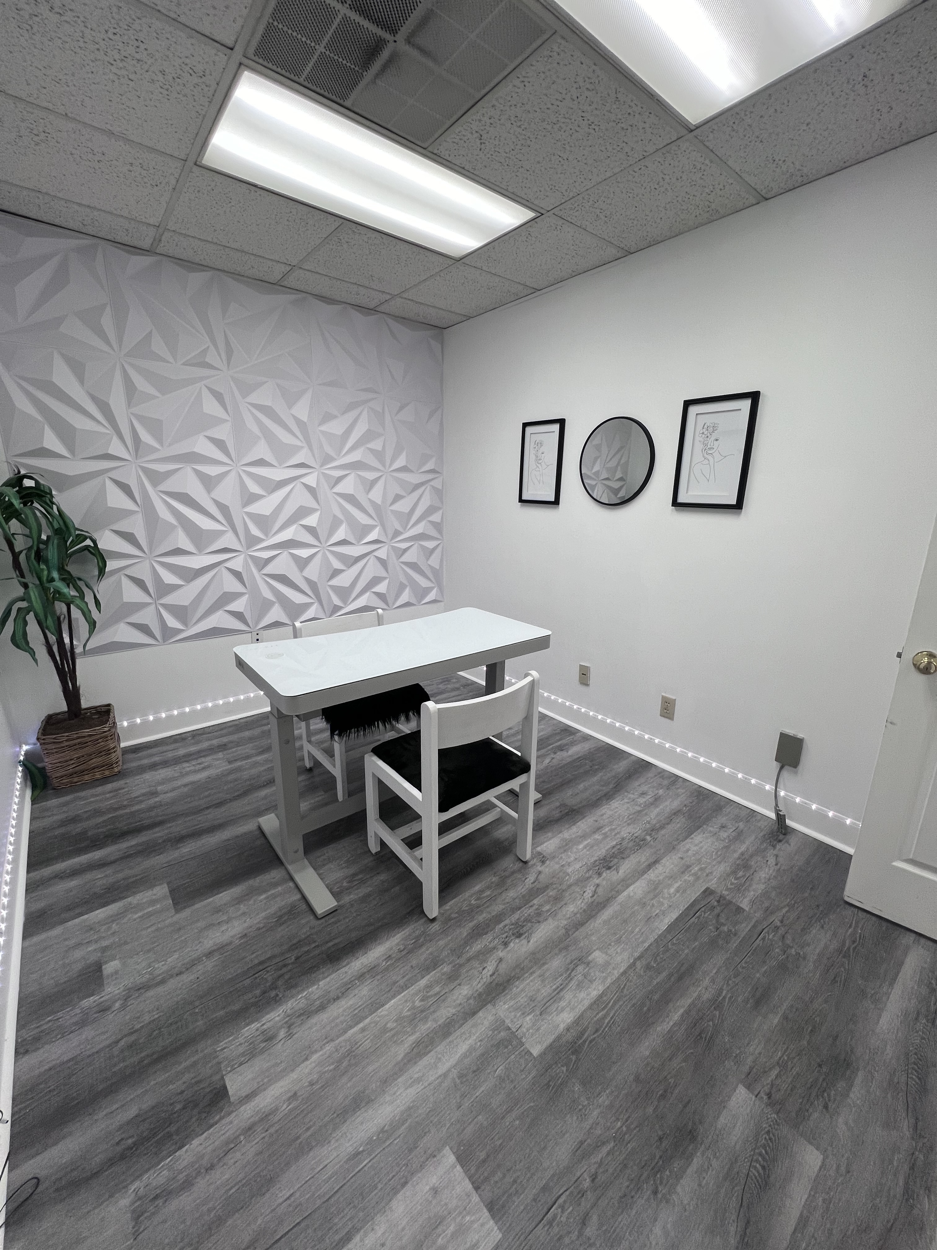 Affordable Daily Rental Beauty Suite Available