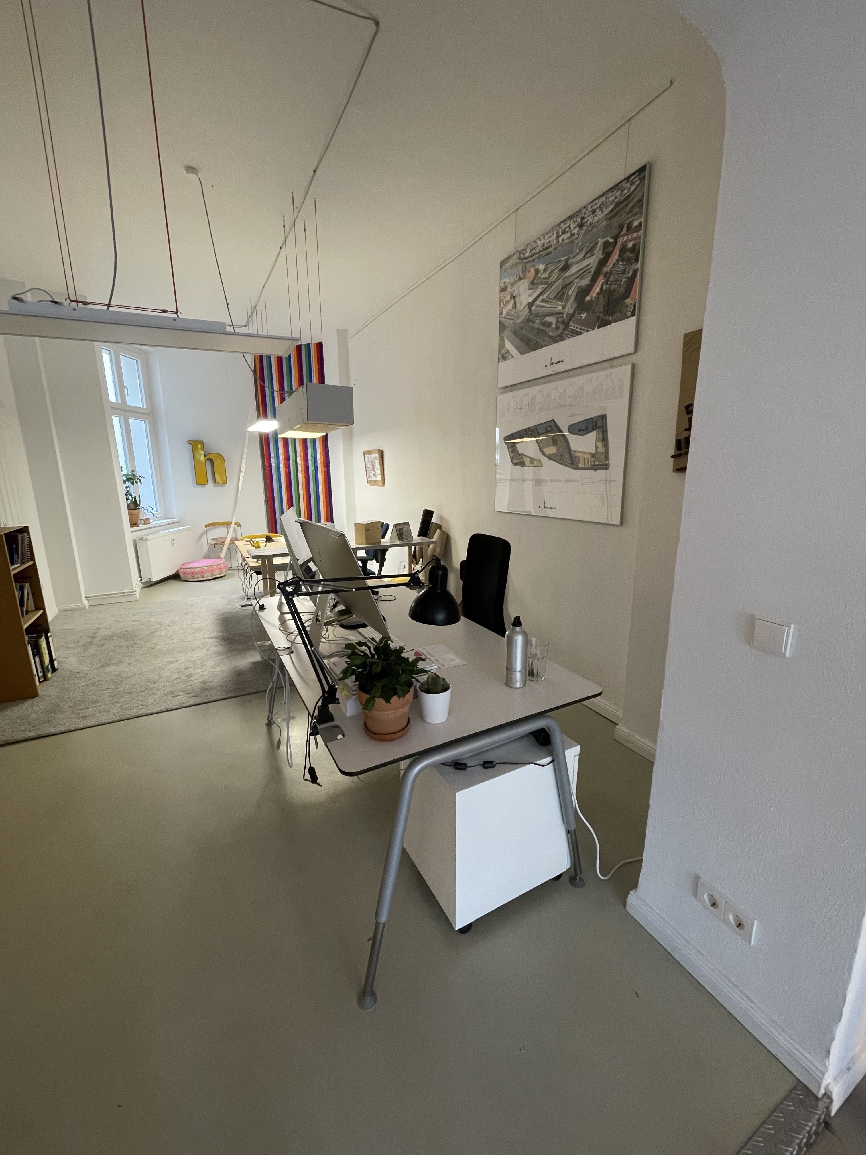 Office space 20sqm for two people in Berlin Mitte