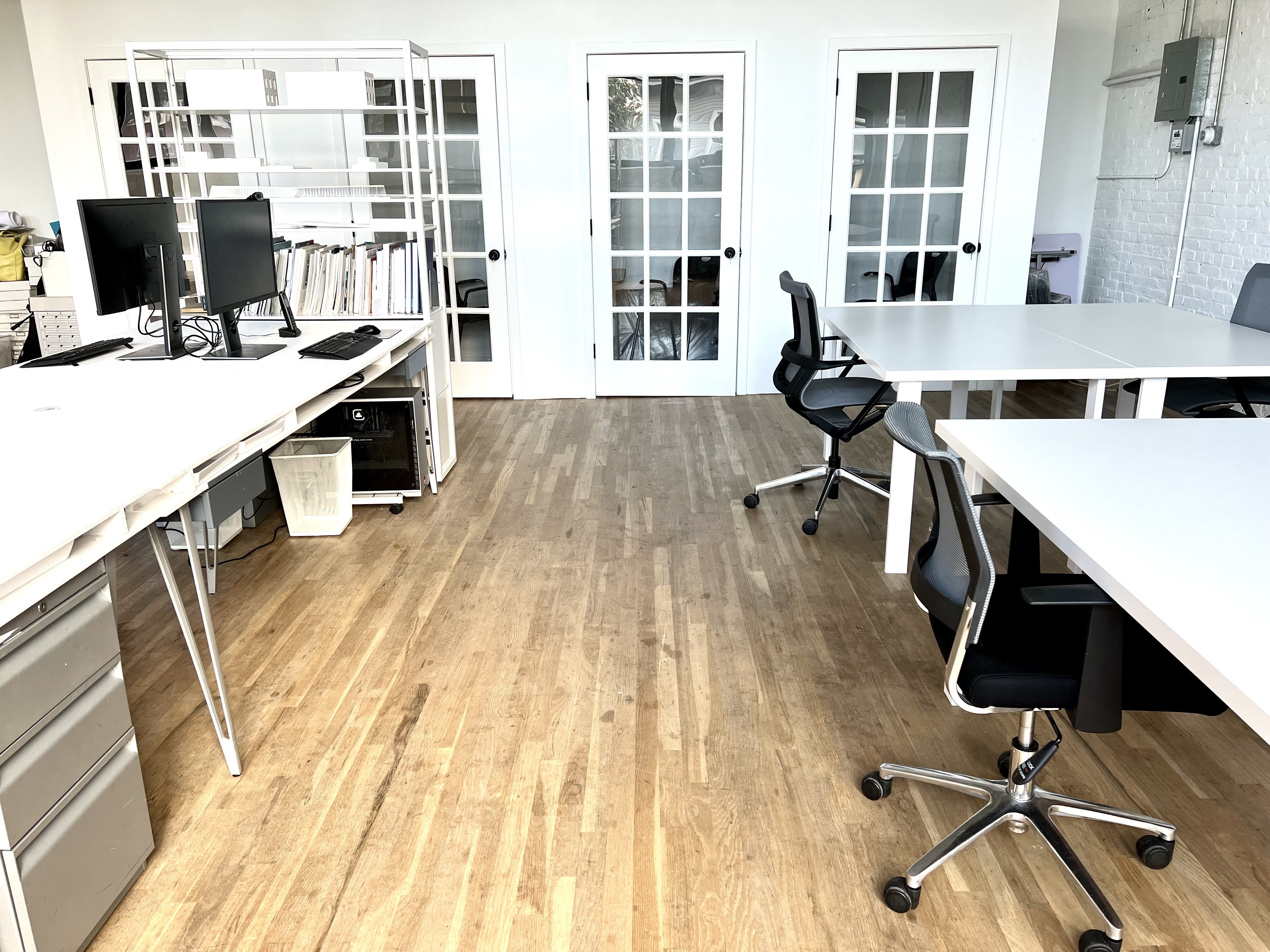 Desk rentals in a sunny loft space in Gowanus!