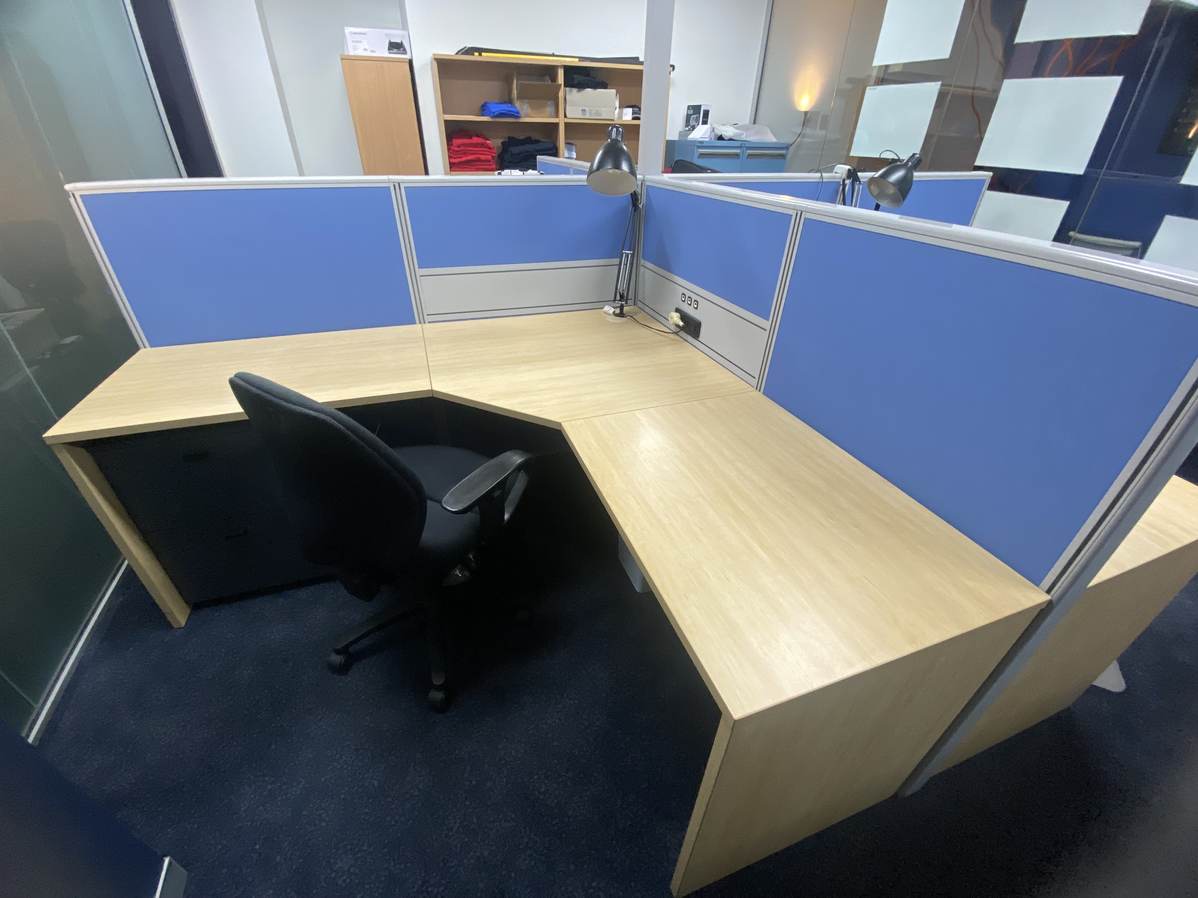 Large 1 person desk