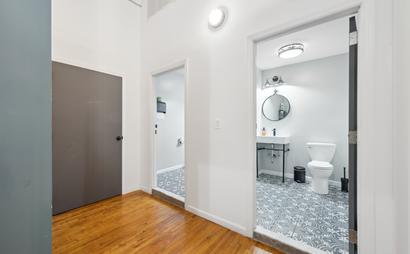 Full Floor Office for 30 people (302) Full Floor Office for 30 people (302)