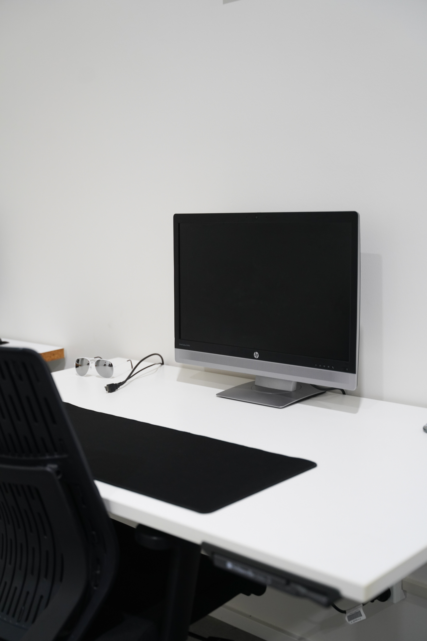 1080p Workstation / Desk at Scroll Stop