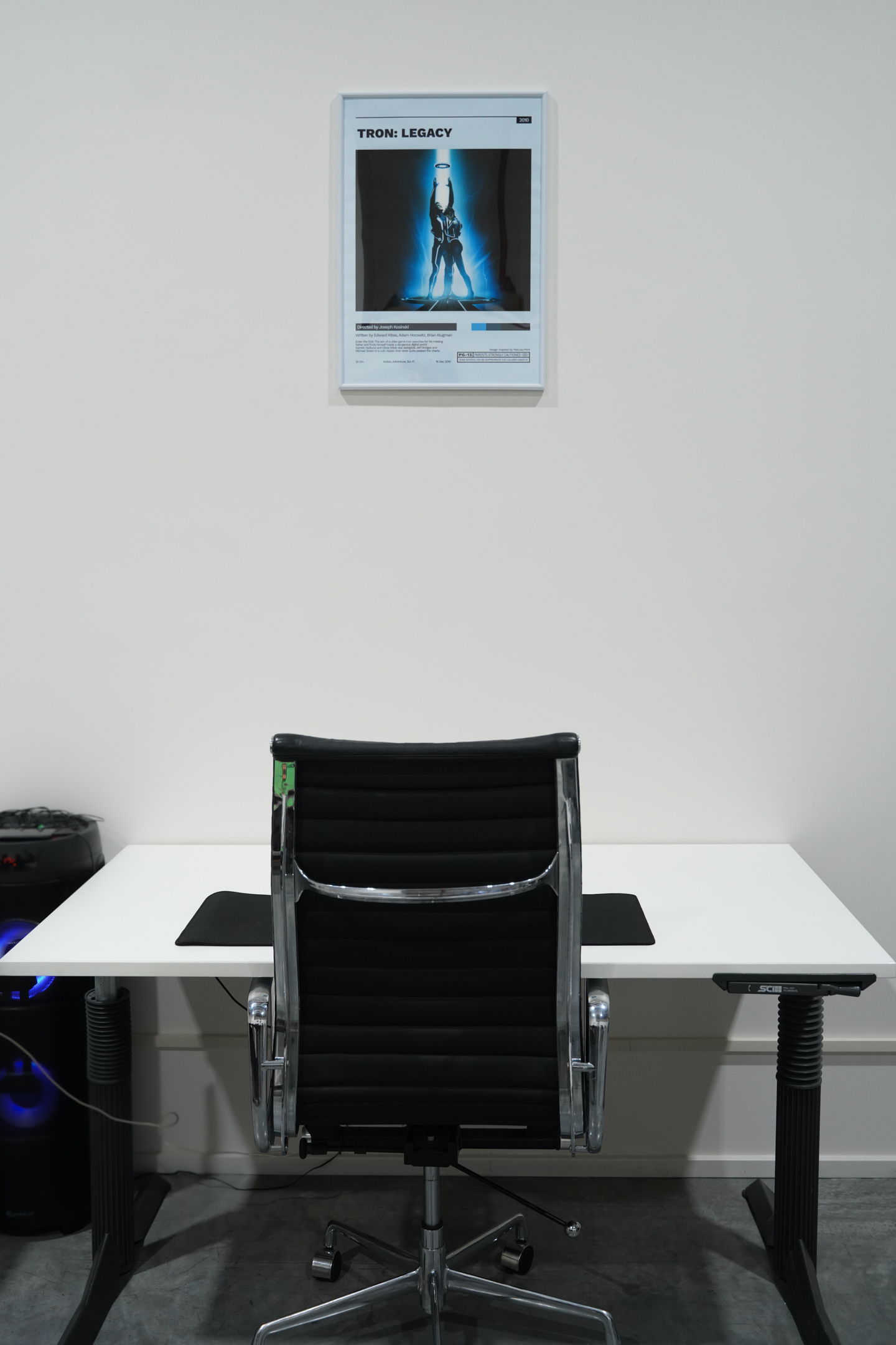 Themed Desk at Scroll Stop