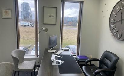 Bright Downtown Vaughan Office Space Bright Downtown Vaughan Office Space