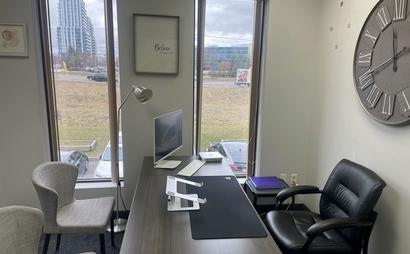 Bright Downtown Vaughan Office Space Bright Downtown Vaughan Office Space