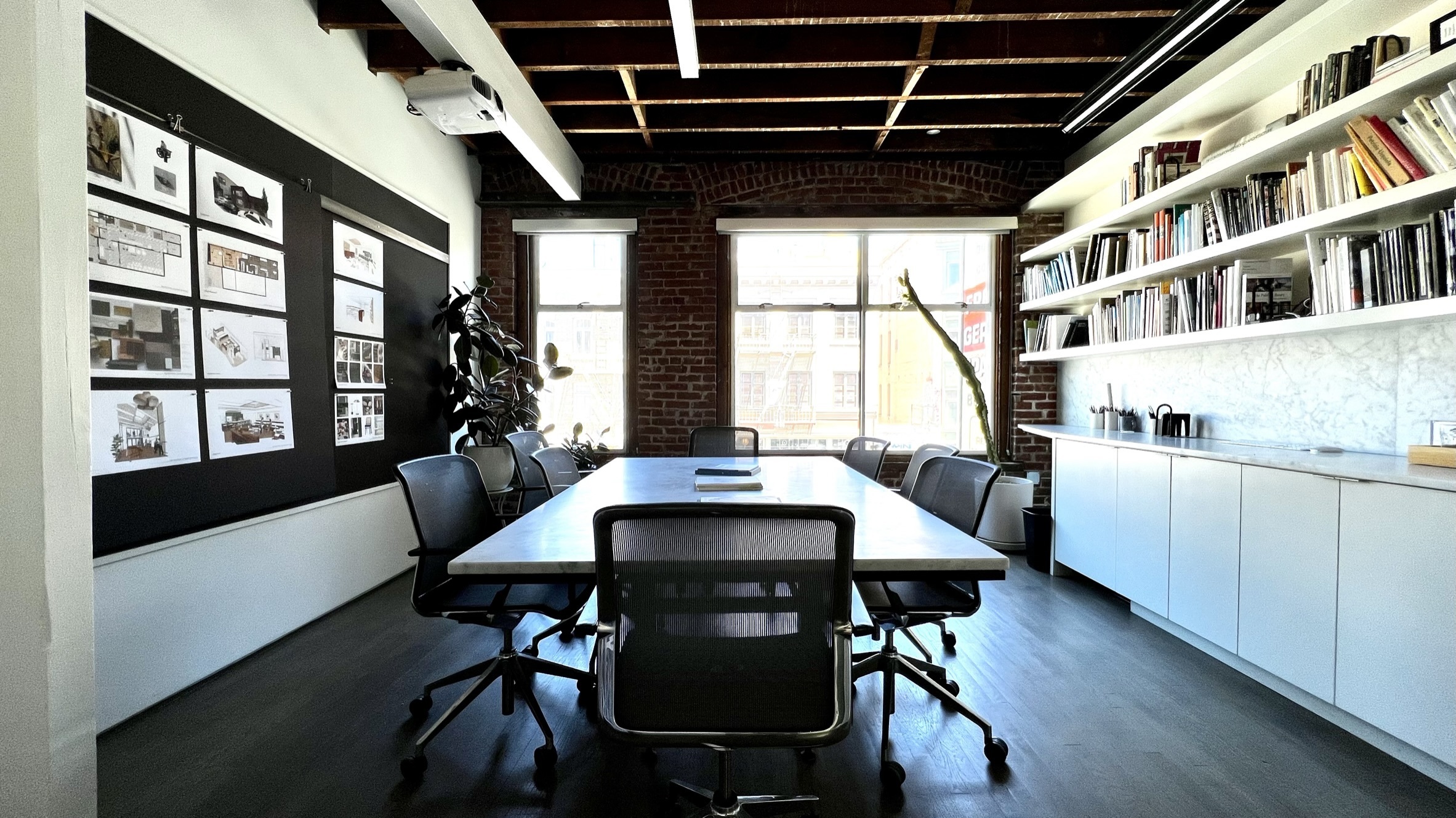 Shared Tendernob Workspace (6-11 desks available)