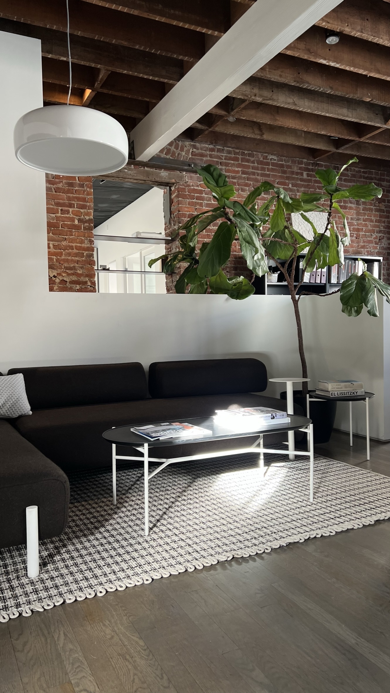 Shared Tendernob Workspace (6-11 desks available)