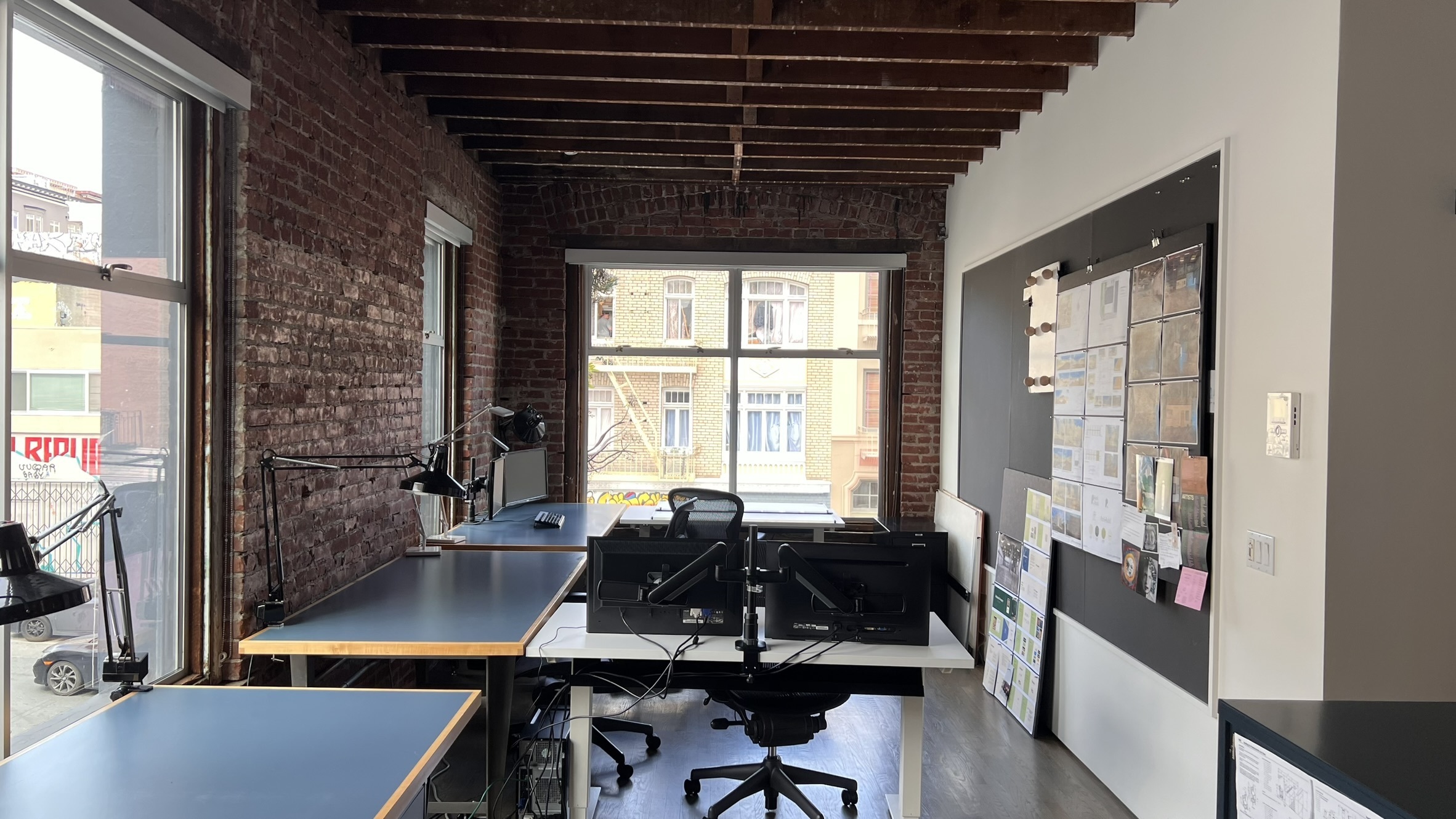 Shared Tendernob Workspace (6-11 desks available)