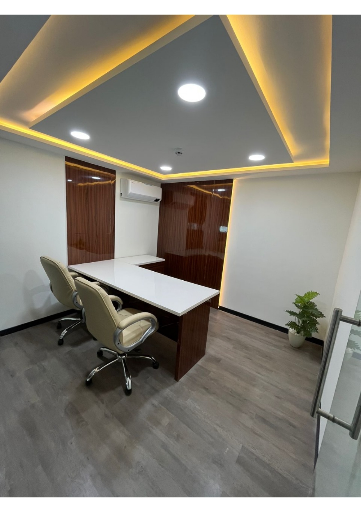 Private Office 