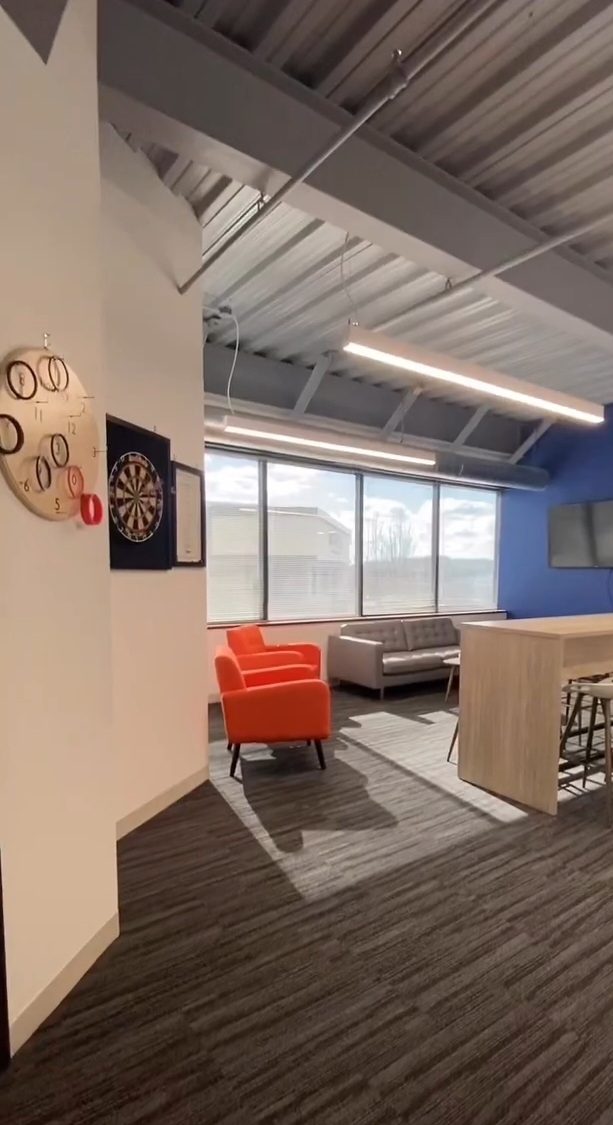 Private Window Office Spaces