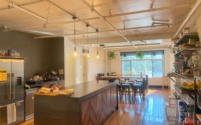 Startup office space, 4-6 desks available Startup office space, 4-6 desks available