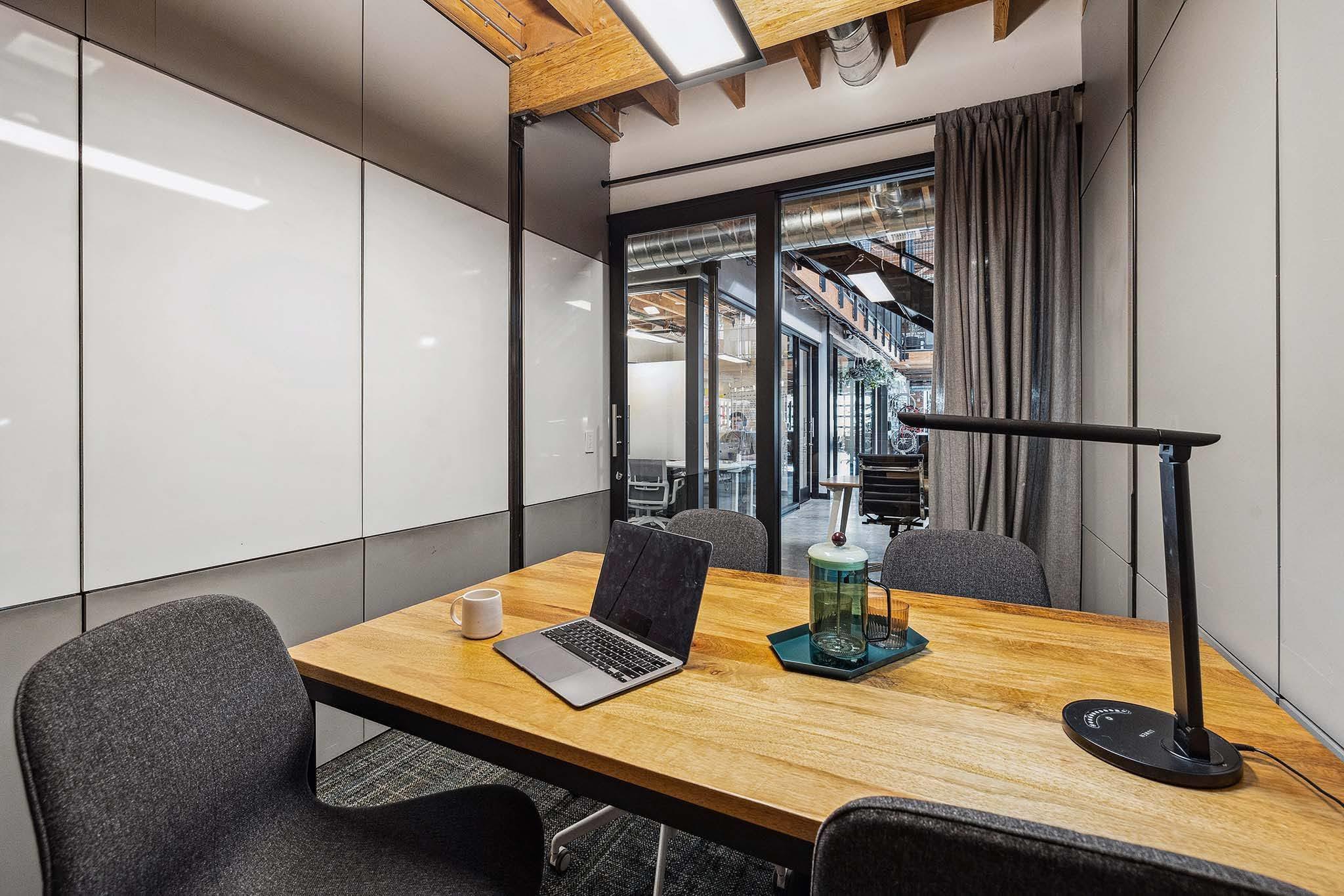 Opal Room (Small Meeting Room)