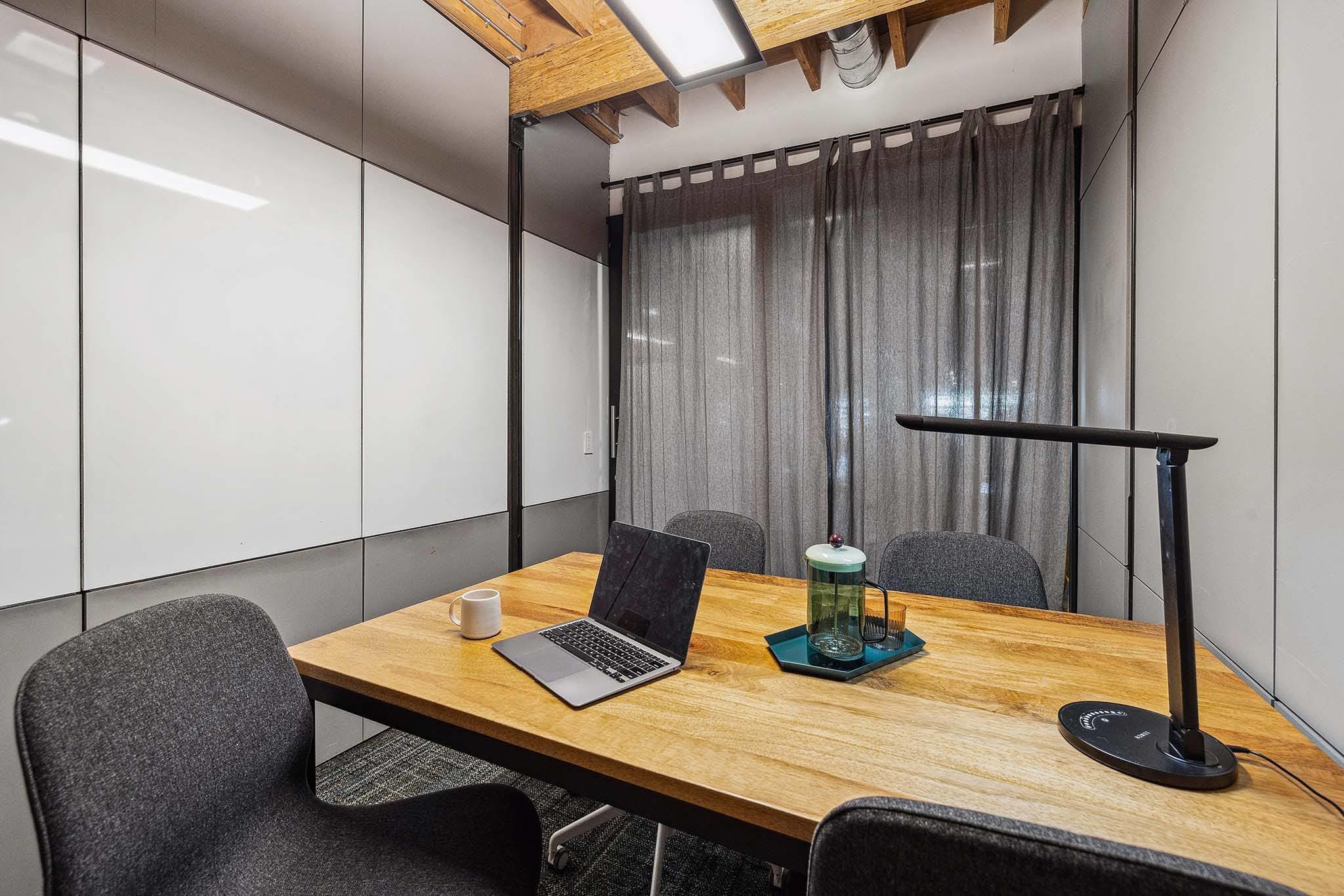 Opal Room (Small Meeting Room)