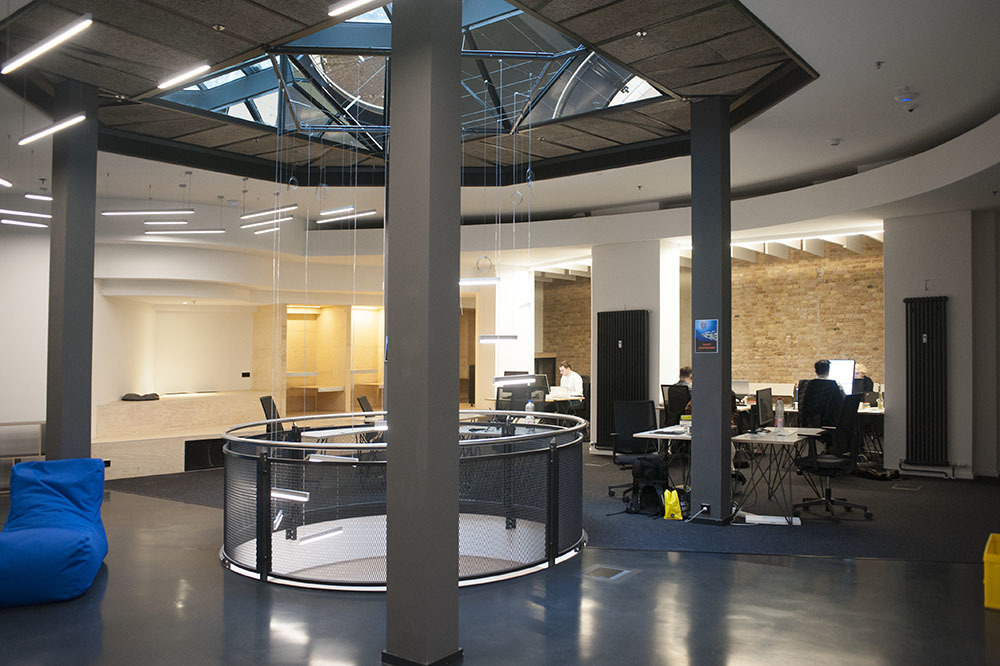 Space Shack Flex Desk