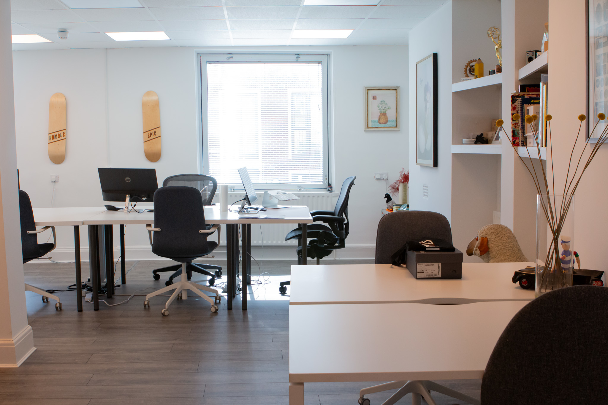 Bright and Stylish Open-Plan Office Space in Central London Bright and Stylish Open-Plan Office Space in Central London