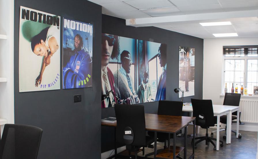 Dynamic 20 Desk Office Space with Seperate Meeting Room Dynamic 20 Desk Office Space with Seperate Meeting Room