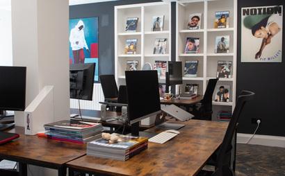 Dynamic 20 Desk Office Space with Seperate Meeting Room Dynamic 20 Desk Office Space with Seperate Meeting Room