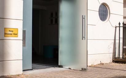 Dynamic 20 Desk Office Space with Seperate Meeting Room Dynamic 20 Desk Office Space with Seperate Meeting Room