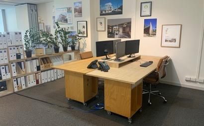 Dedicated Desks in Bright Collingwood Office with Outdoor Terrace Dedicated Desks in Bright Collingwood Office with Outdoor Terrace