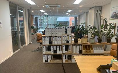 Dedicated Desks in Bright Collingwood Office with Outdoor Terrace Dedicated Desks in Bright Collingwood Office with Outdoor Terrace