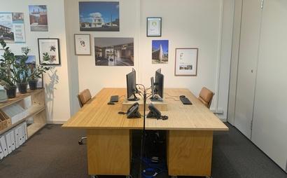 Dedicated Desks in Bright Collingwood Office with Outdoor Terrace Dedicated Desks in Bright Collingwood Office with Outdoor Terrace