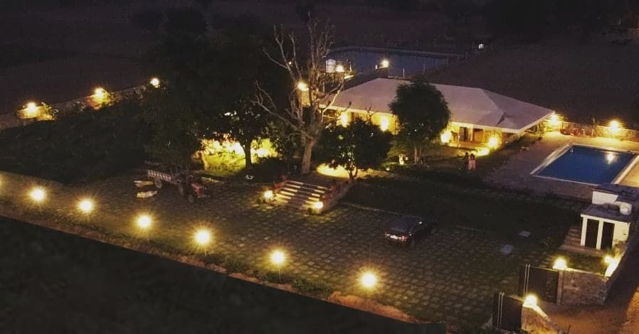 The Rustic Villa: The luxury Villa in Jaipur for Parties and Family Party Villa in Jaipur 