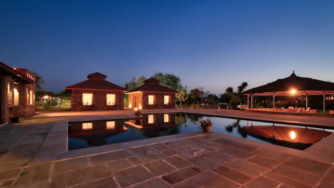  Imperial Farmhouse:  Luxury Farmhouse on Ajmer Road, Jaipur