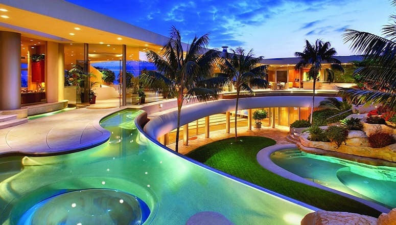  Top 5 Reasons to Choose The Sparkle Farm House Over a Hotel in Jaipur