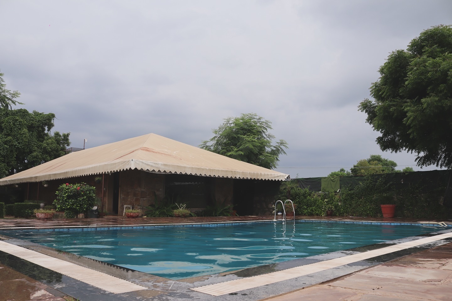 The Rustic Villa: A Luxury Villa for Parties and Family Gatherings in Jaipur