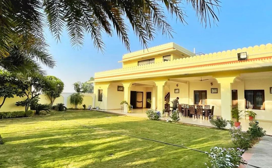 Black Bear Farmhouse - Private Party, Bachelor Party, Destination Wedding, Family Party Place, Private Villa, Farm stay