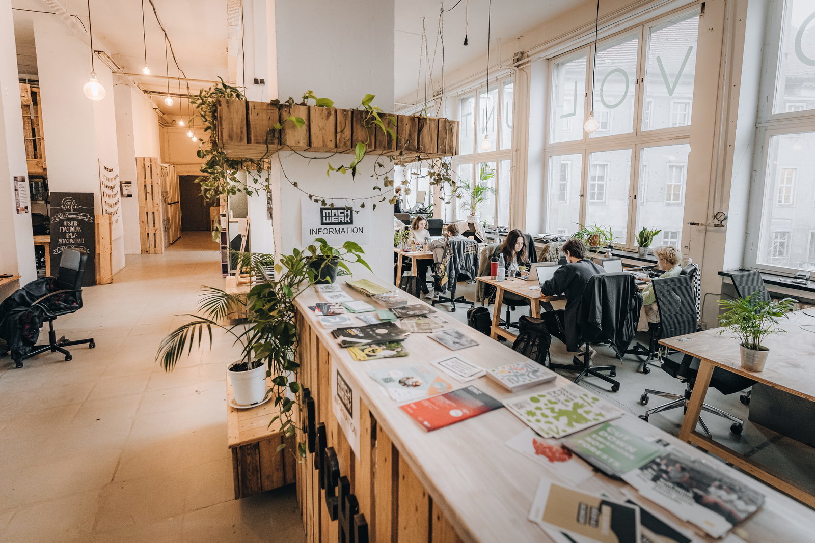 Flex Desk - at MACHWERK
