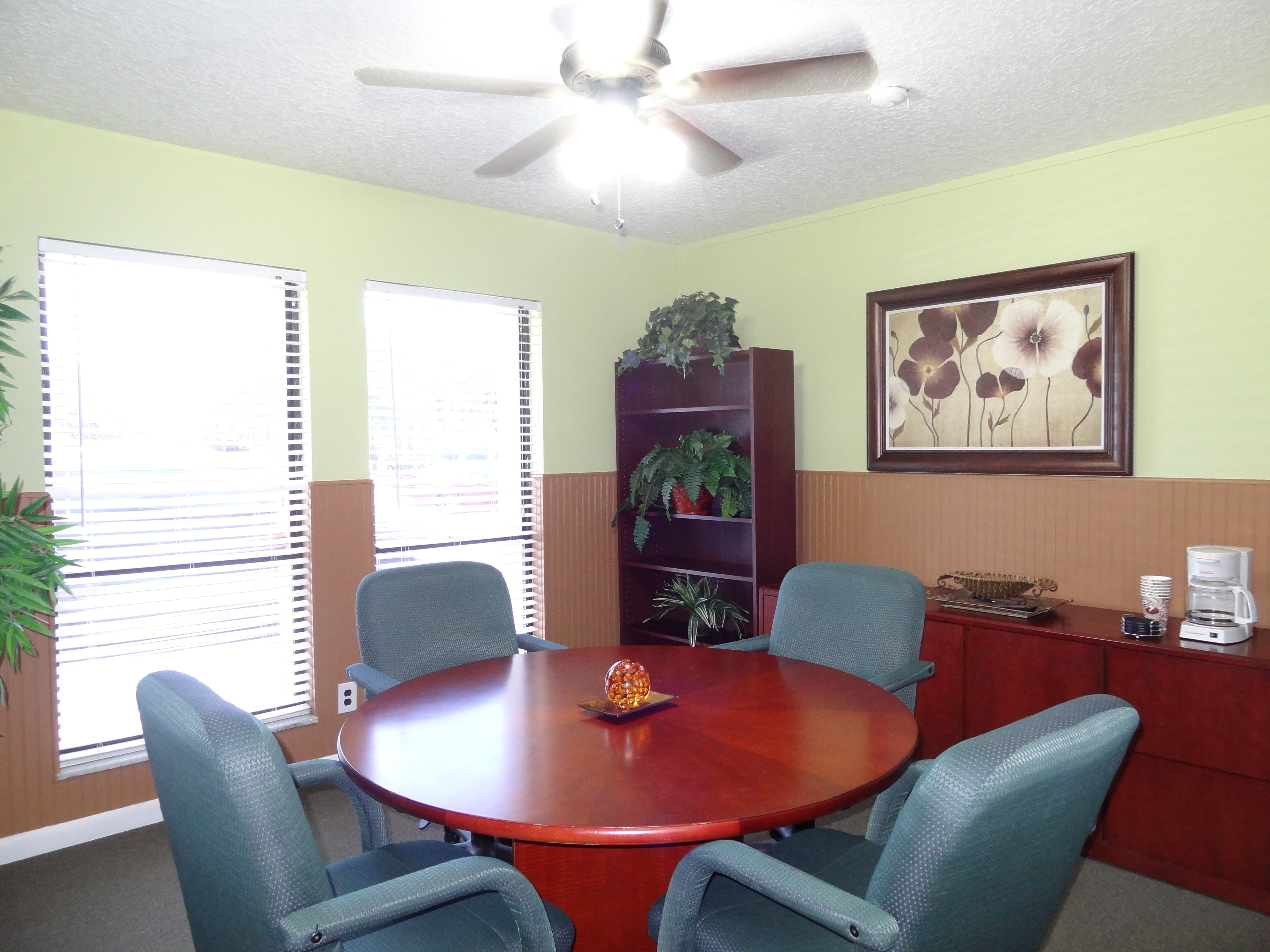 QUIET CONFERENCE ROOM FOR RENT