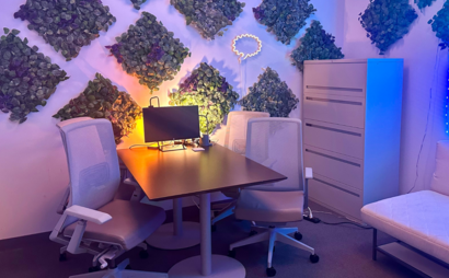 Collaboration Room (4-6 People) Collaboration Room (4-6 People)