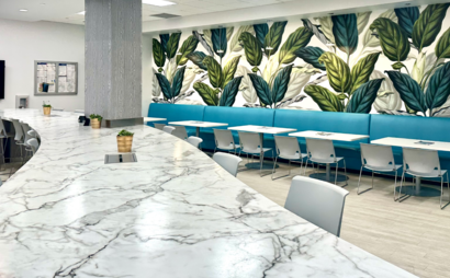 Cafe & Lounge Area Cafe & Lounge Area