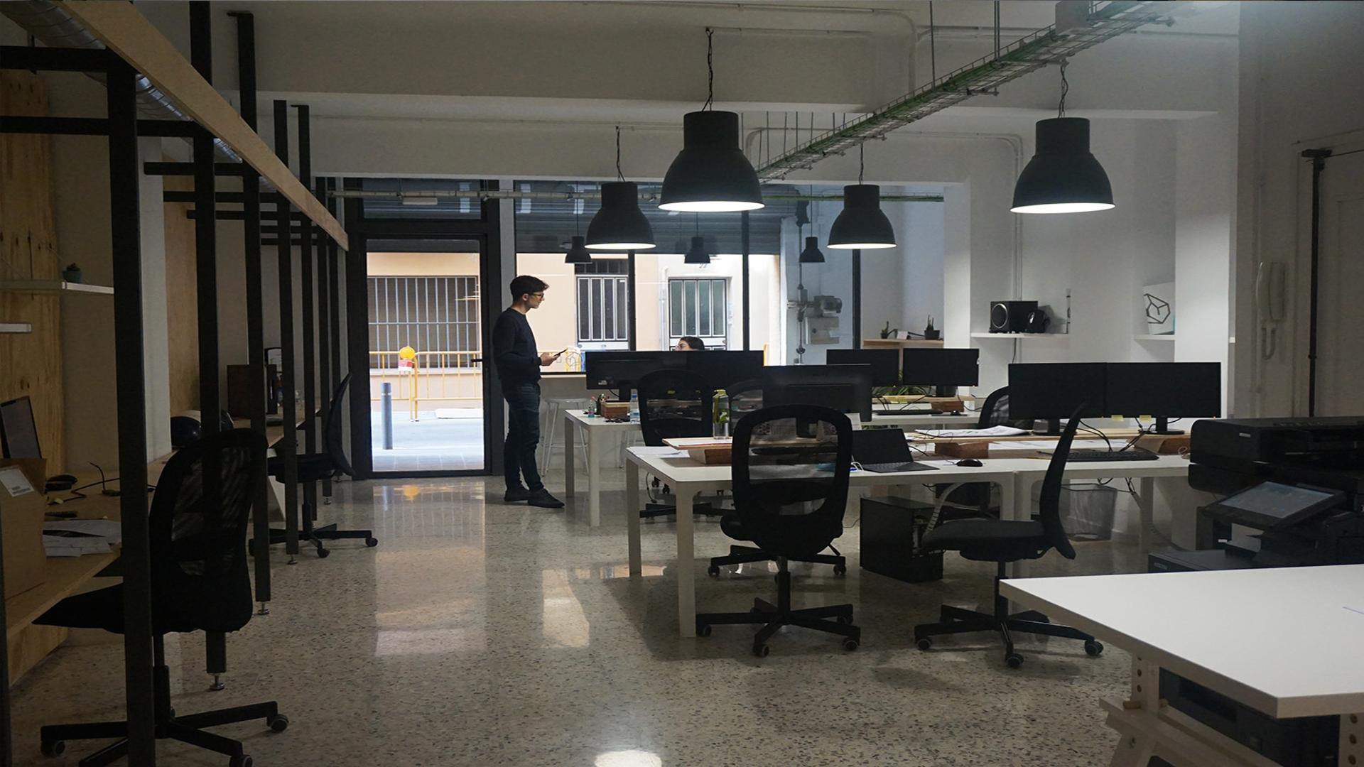 Quiet and Professional Coworking in Central Barcelona Quiet and Professional Coworking in Central Barcelona