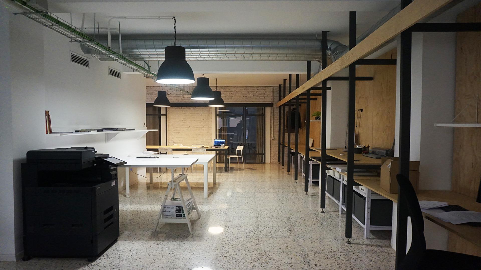 Quiet and Professional Coworking in Central Barcelona Quiet and Professional Coworking in Central Barcelona