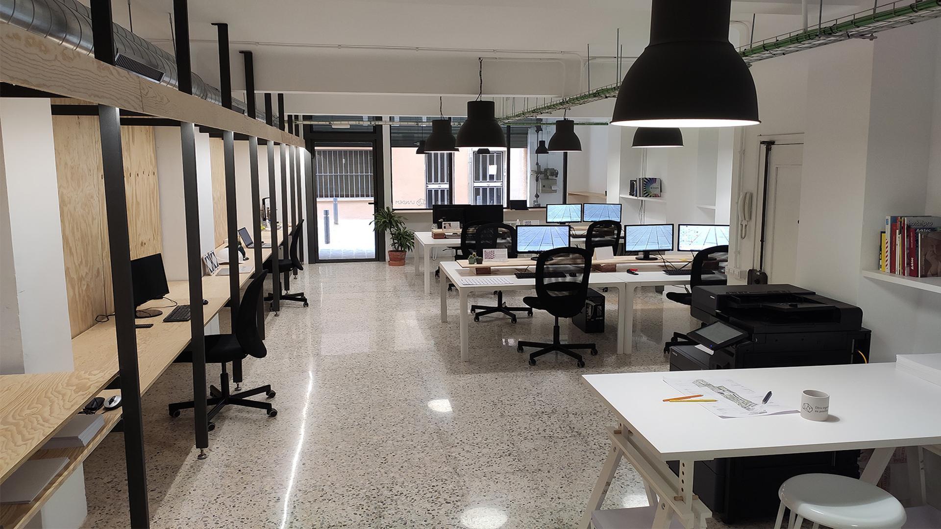Quiet and Professional Coworking in Central Barcelona Quiet and Professional Coworking in Central Barcelona