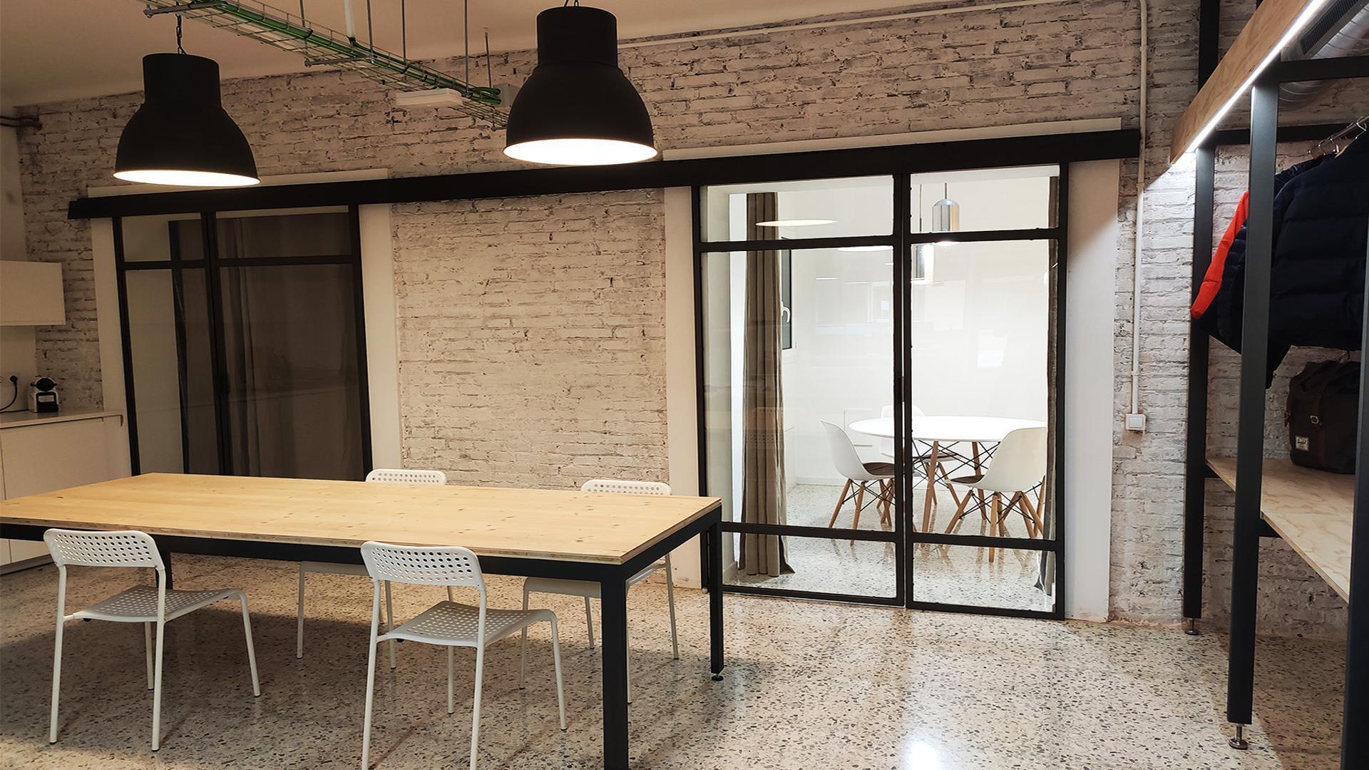 Quiet and Professional Coworking in Central Barcelona Quiet and Professional Coworking in Central Barcelona