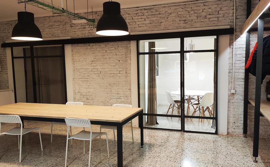 Quiet and Professional Coworking in Central Barcelona Quiet and Professional Coworking in Central Barcelona