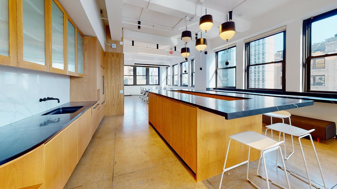 345 Seventh Ave - 20th Floor