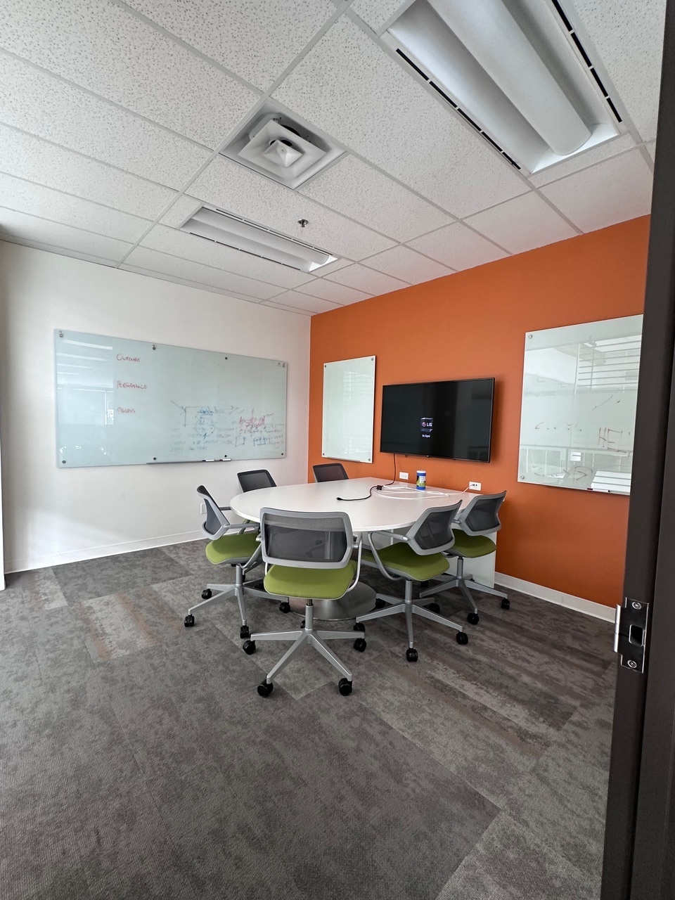 Meeting Room / Podcast Room