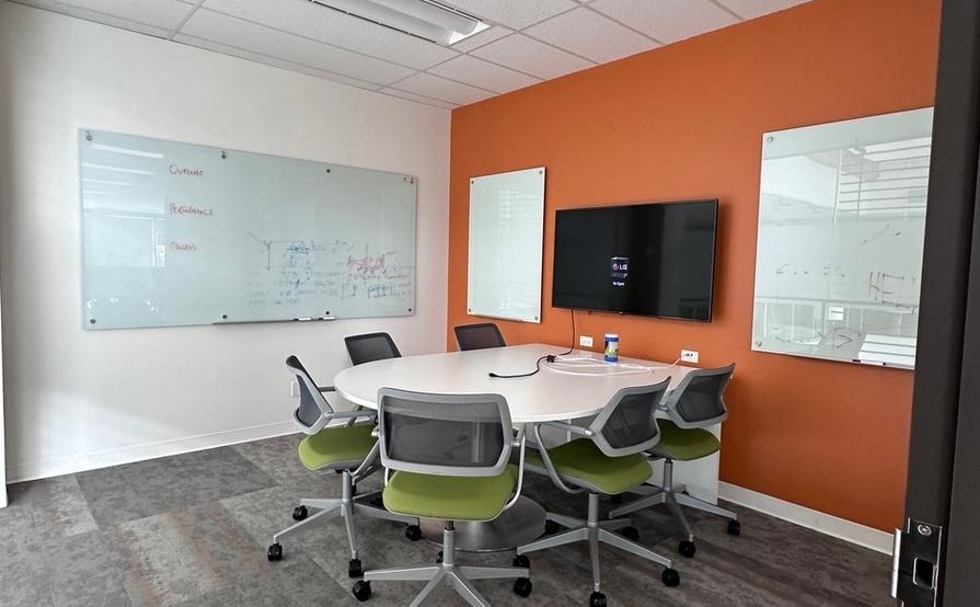 Meeting Room / Podcast Room